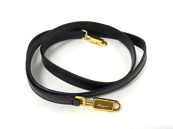 サルヴァトーレフェラガモ　ハート型クリスタルストラップ サルヴァトーレフェラガモ ハート型クリスタルストラップ