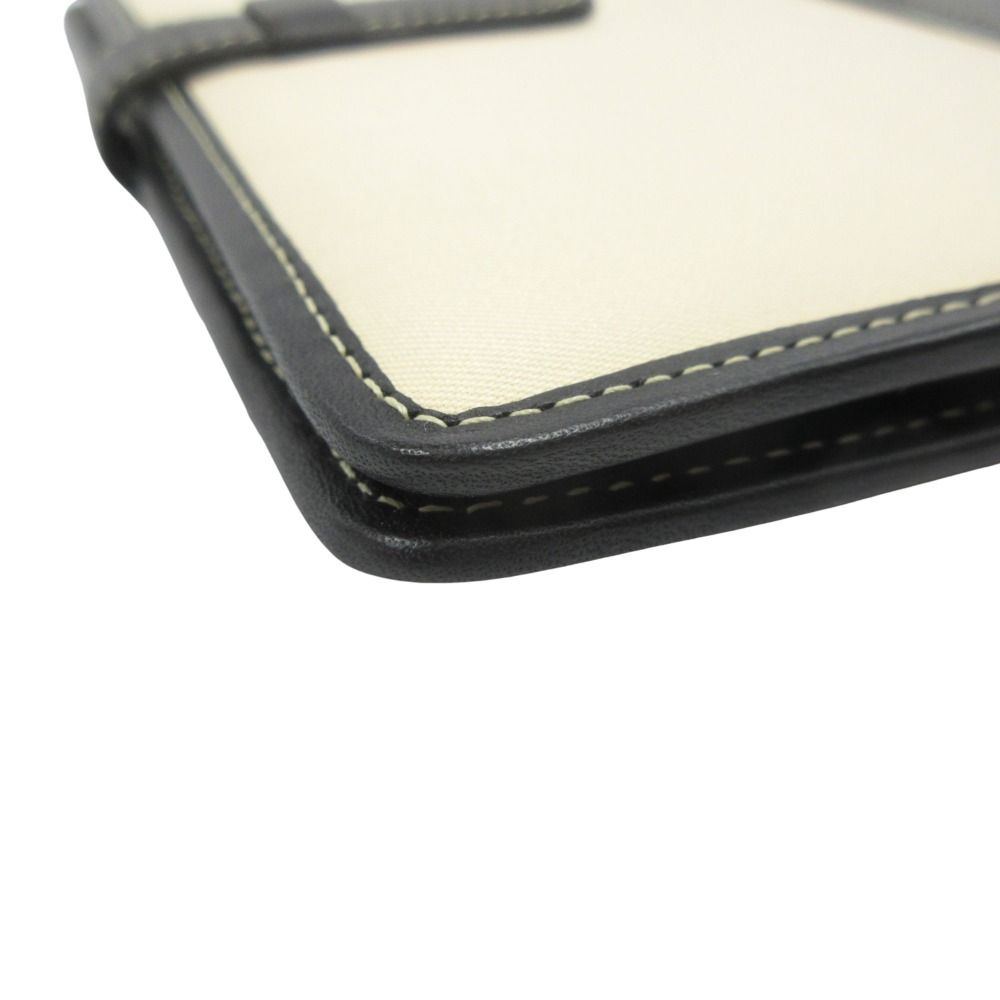 ライトベージュ系