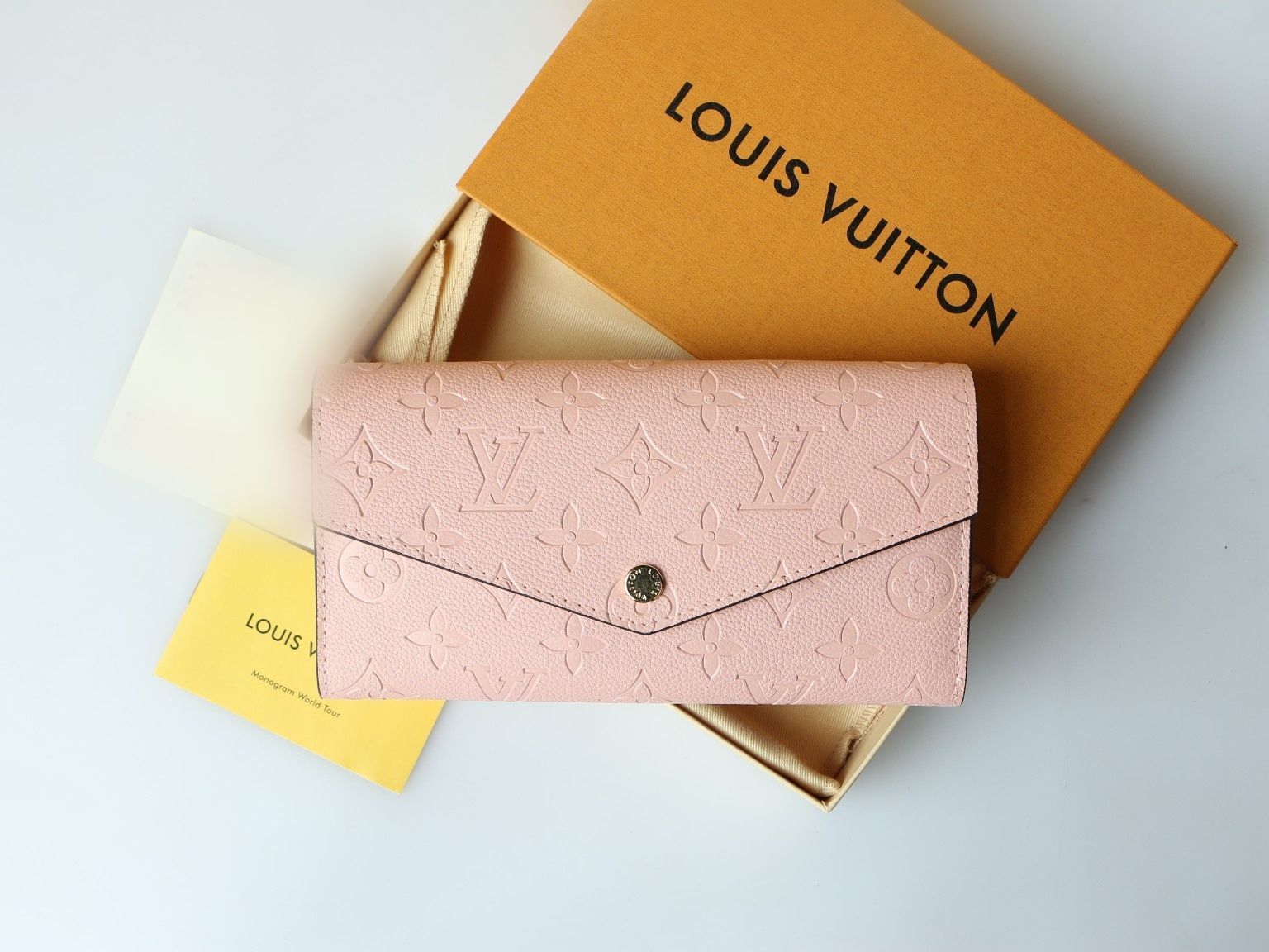 新品未使用 はねずいろ ポルトフォイユ・ゾエ トゥルトレール 《人気☆》Louis Vuitton 新品 ルイヴィトン 折り財布 ミ長財布  オフホワイト 折りたたみ ミ長財布 ゾエ|mercariメルカリ官方指定廠商|Bibian比比昂代買代購