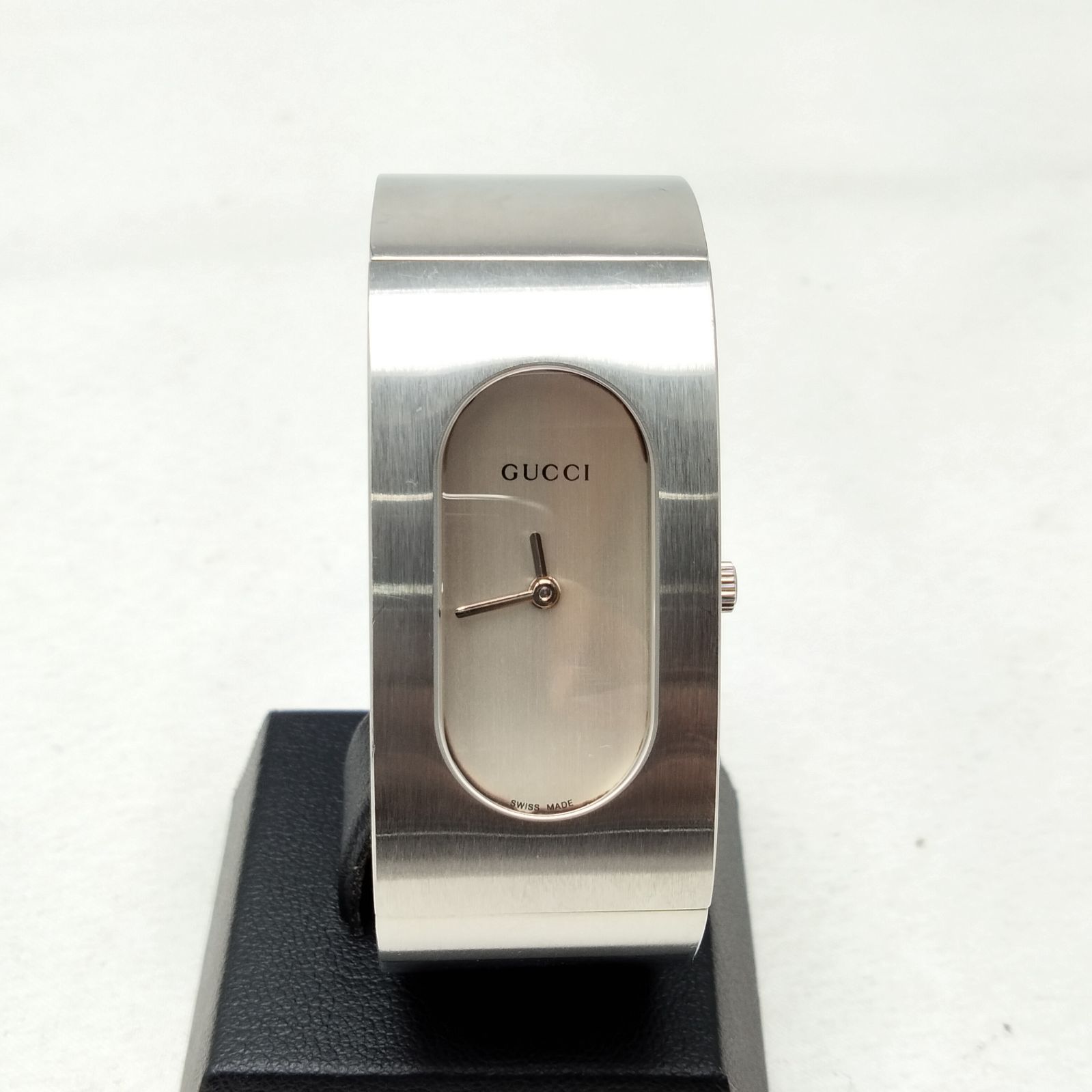 ️GUCCI ️グッチ バングルウォッチ 腕時計 2400L