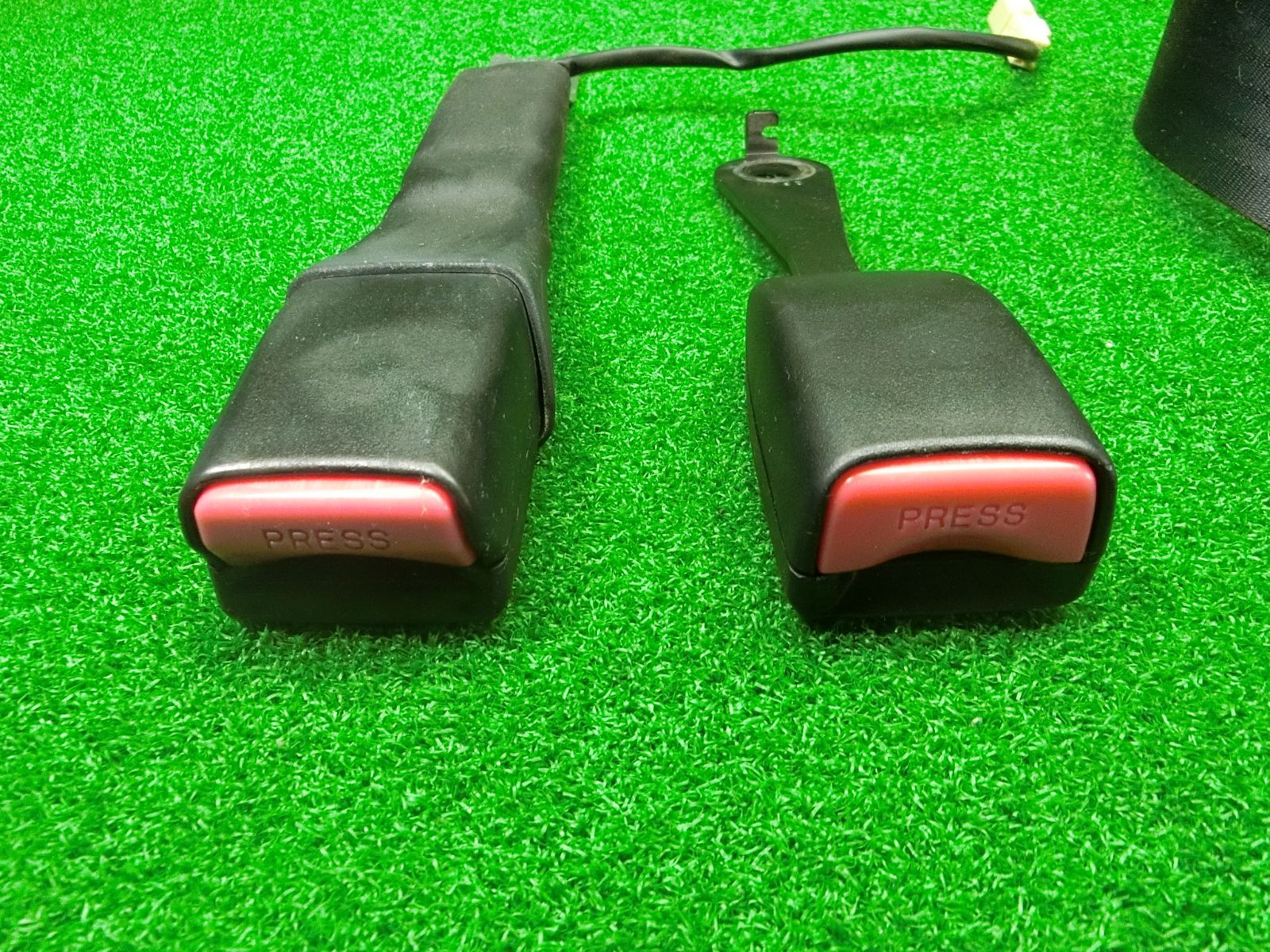 シートベルト 左右セット