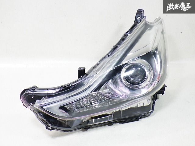 プリウスα 40 前期 左LEDヘッドライト 取付部分破損有　ジャンク品 左ヘッドライト 美品に交換（トヨタ プリウスα・40系）by KAI