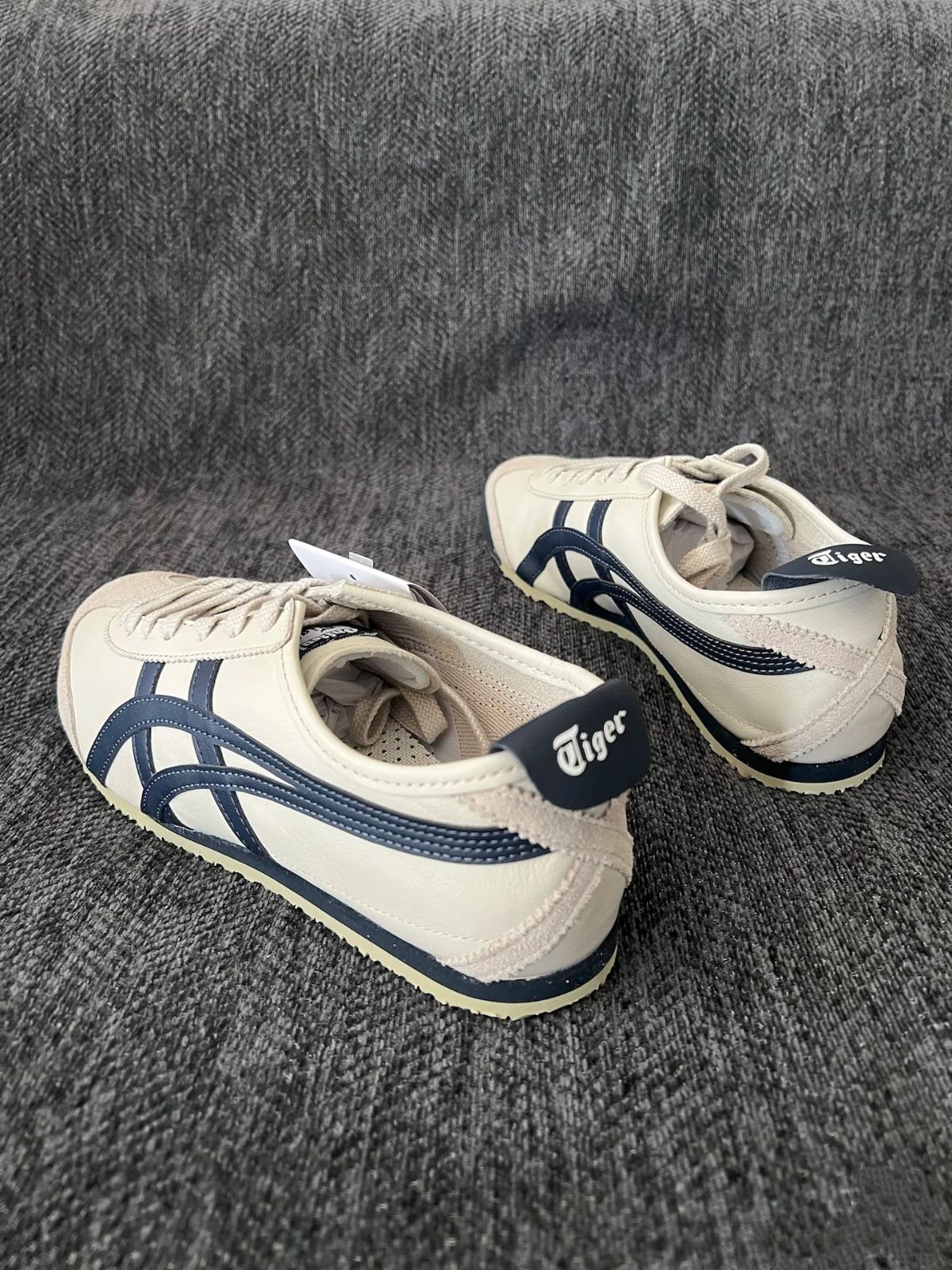 新品未使用 オニツカタイガー MEXICO 66 ローカット 新品未使用Onitsuka Tigerオニツカタイガー MEXICO 66 スポーツ