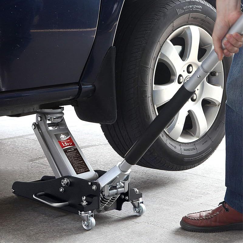 ガレージ 油圧式