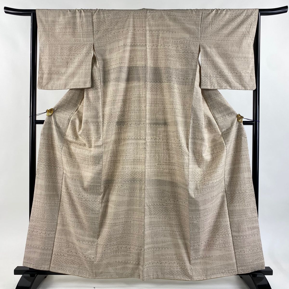 結城紬 身丈161.5cm 裄丈64.5cm M 袷 本場結城紬 奥順 証紙 幾何学模様 亀甲絣 灰茶 正絹