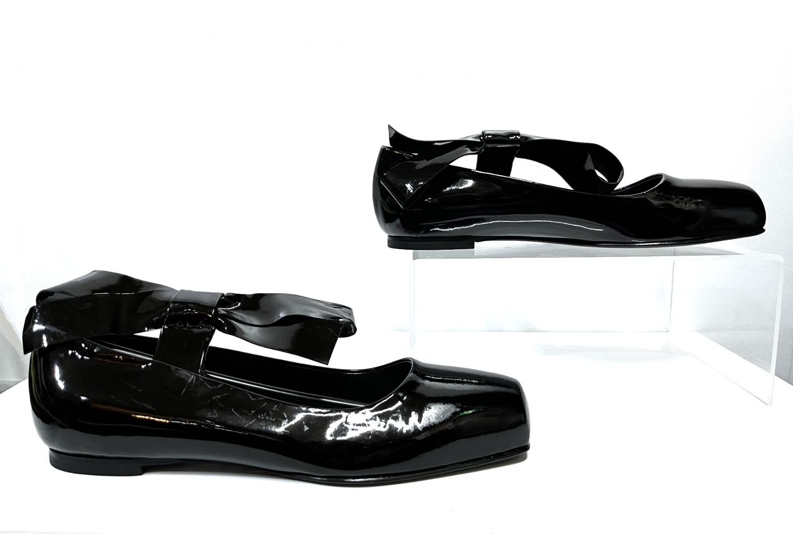 フラットシューズ