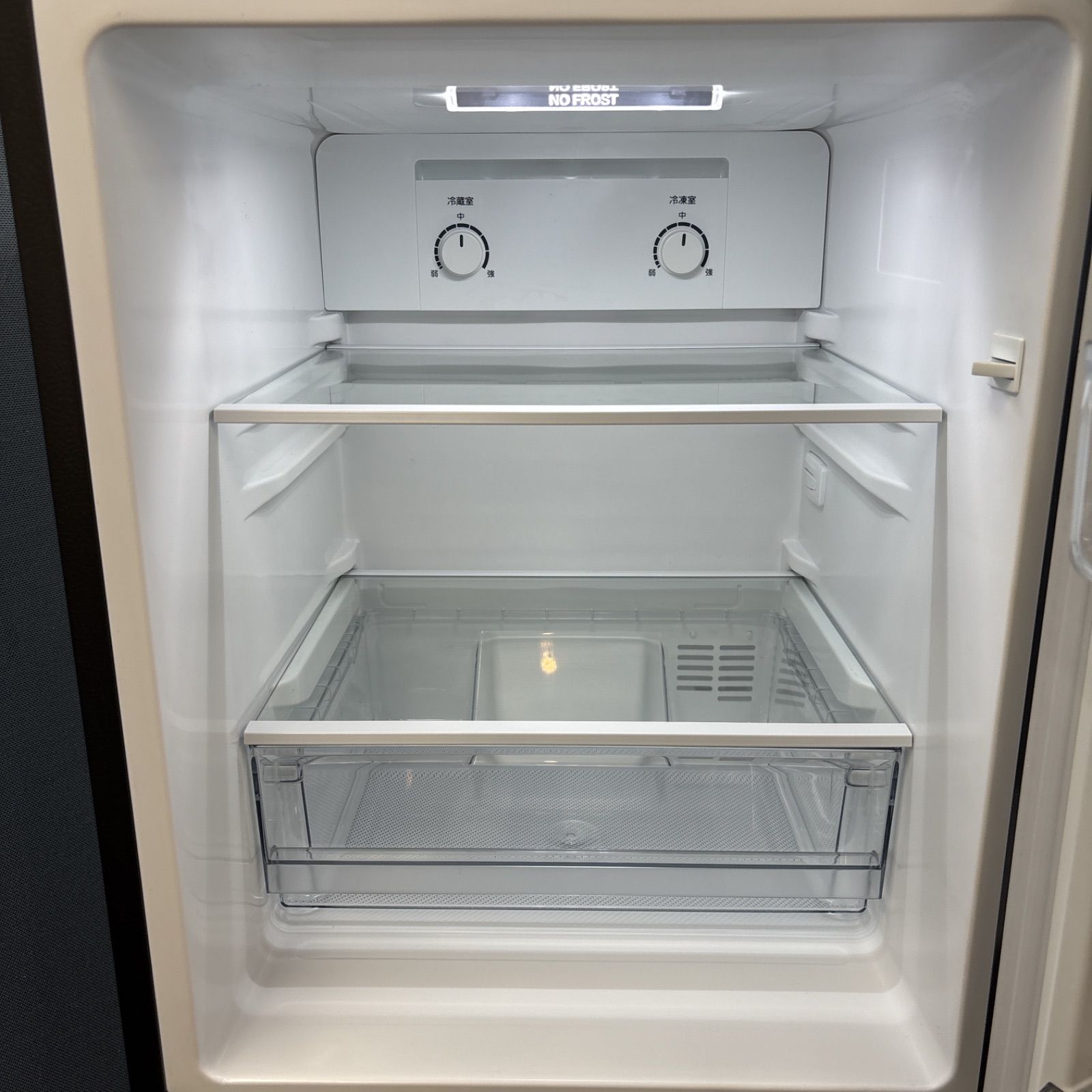 美品 2023年製 148L 冷蔵庫 おしゃれメタリック【地域限定配送無料】 美品 2023年製 148L 冷蔵庫 おしゃれメタリック【地域限定配送