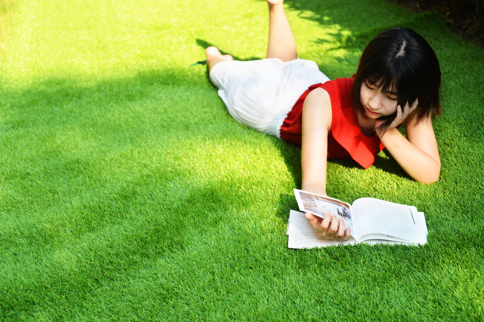 15%割 人工芝 ロール 2m×10m 芝丈35mm 高密度 透水穴付き 4色