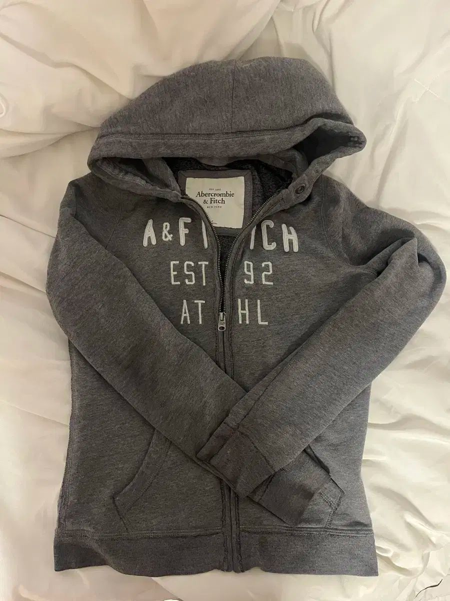 Abercrombie アバクロンビー レディース ジップアップパーカー フード付き s