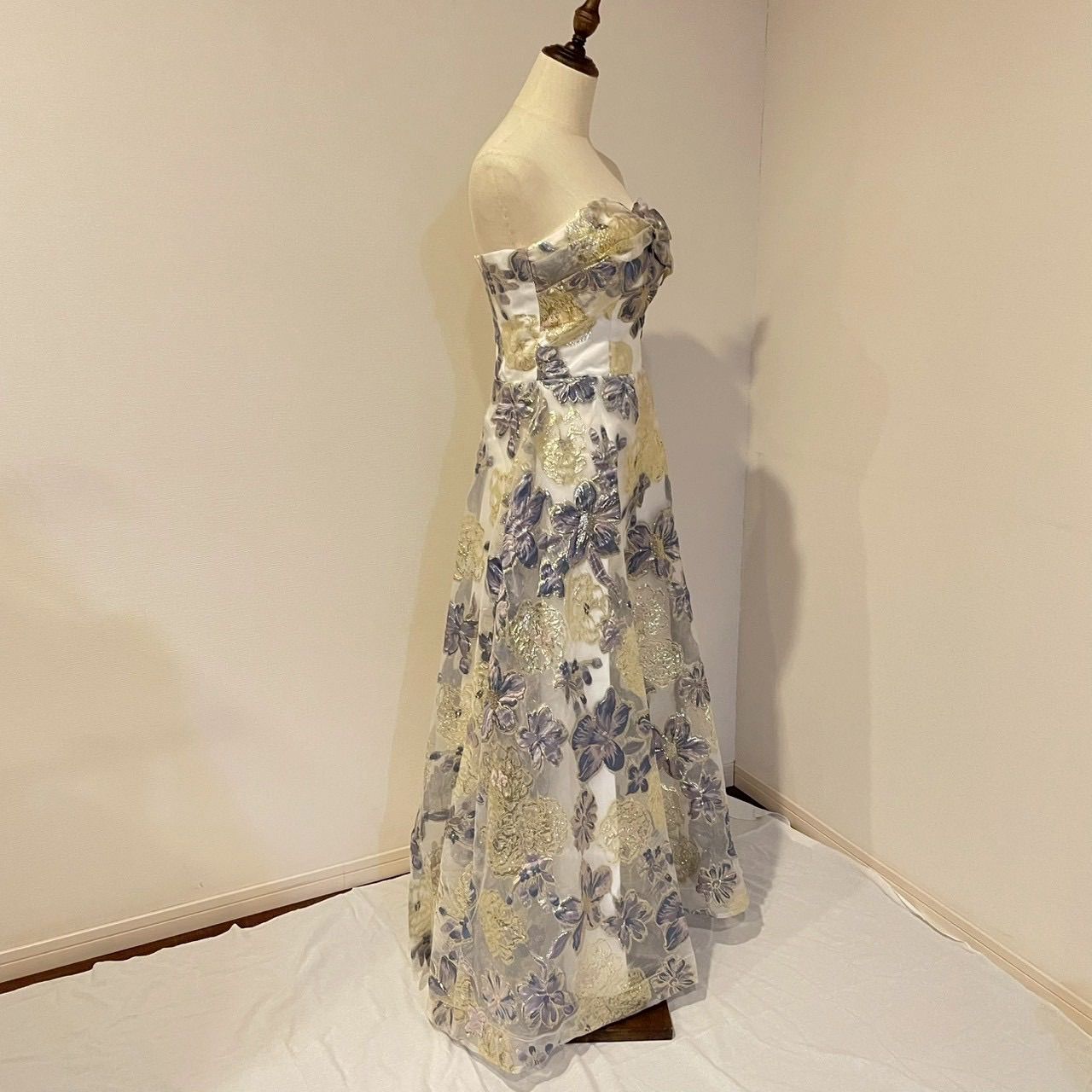 即日発送 ゴールドフラワー 刺繍 パフスリーブ ドレス S｜ロング Aライン｜結婚式 披露宴 二次会 前撮り パーティー 演奏会 発表会｜オフショルダー 花柄 感 上品 おしゃれ WWW_MORNINGWALKER_COM