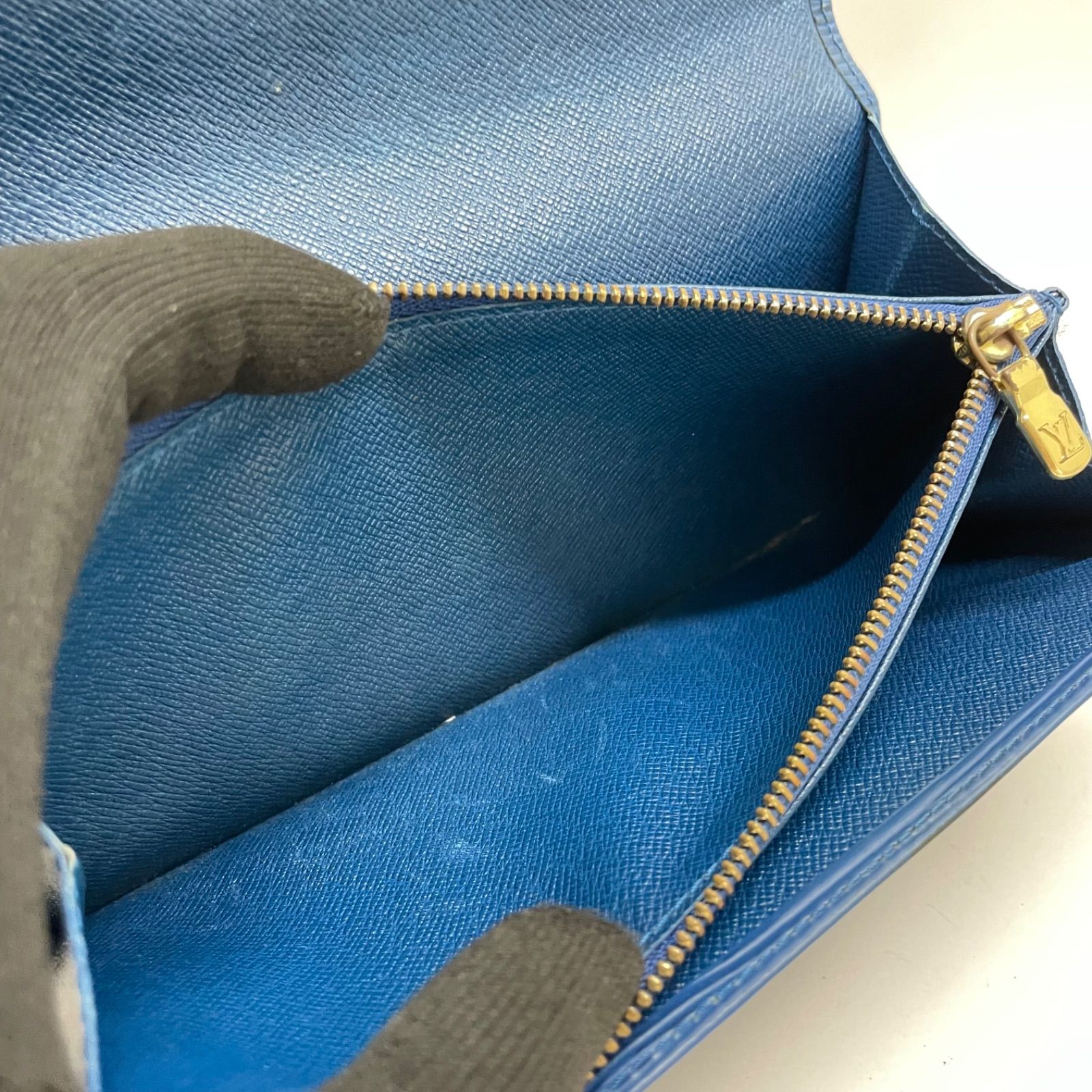 2310 LOUIS VUITTON ルイヴィトン エピ 長財布 ブルー 青