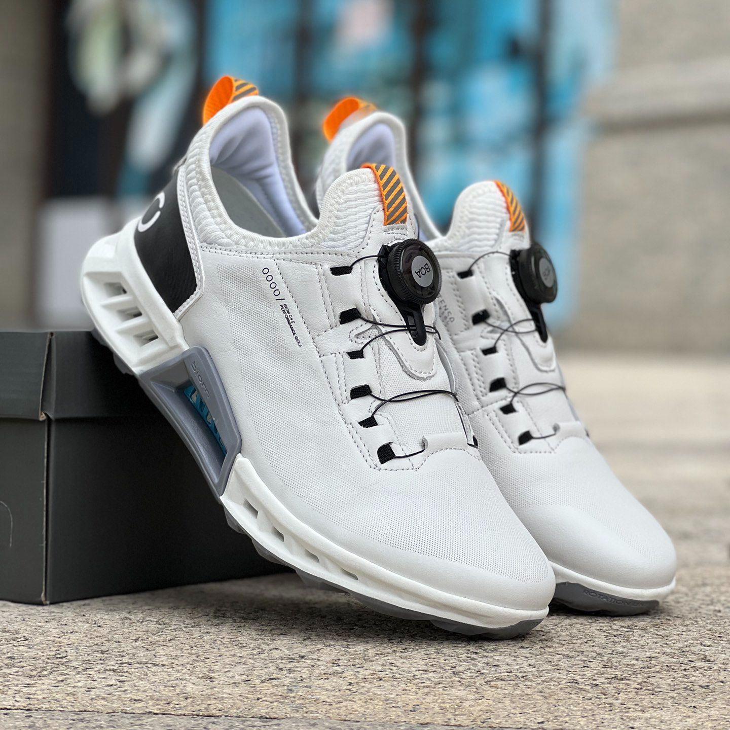 ECCOゴルフシューズ メンズ 色濃く 白