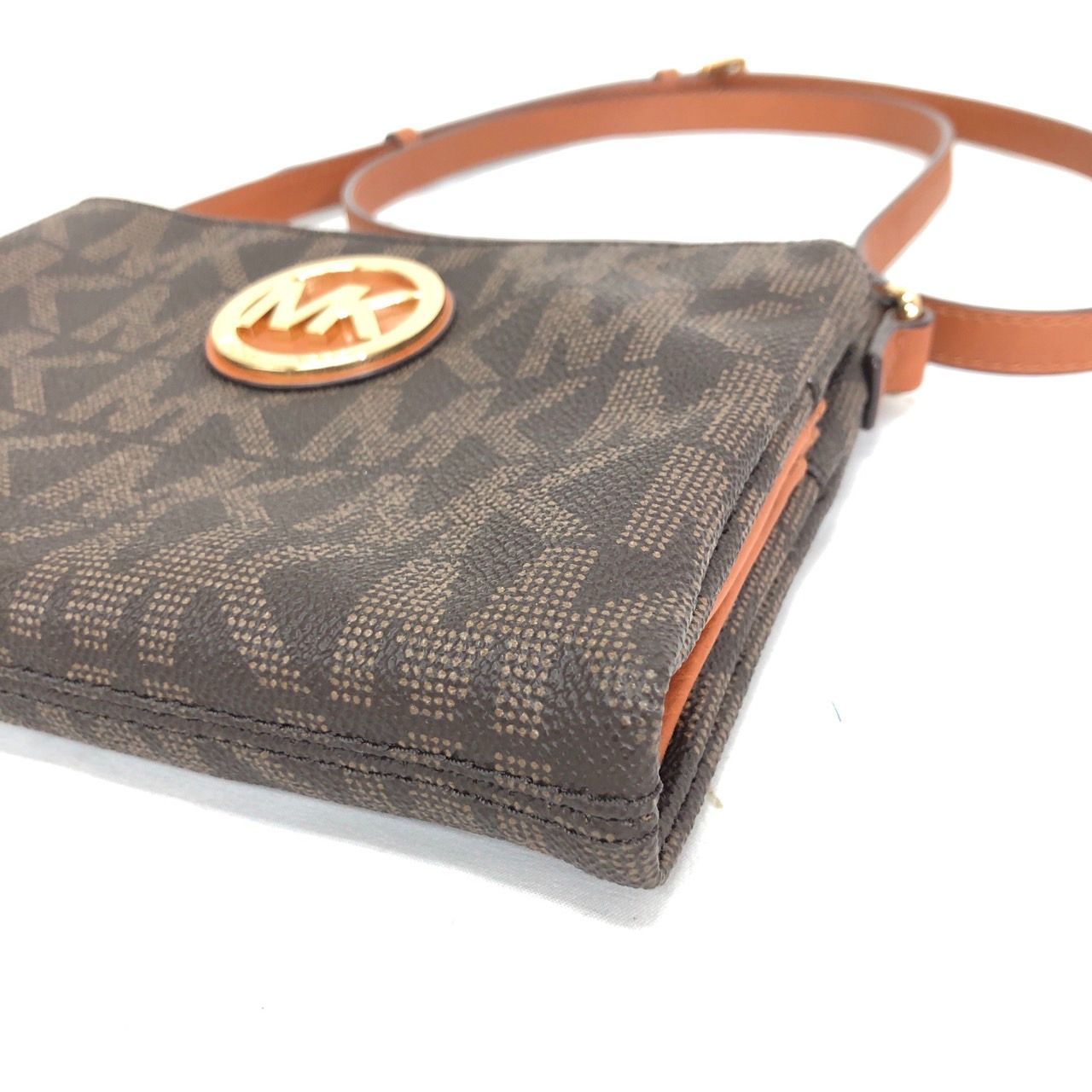 美品 MICHAEL KORS マイケルコース ショルダーバッグ 財布 旅行 