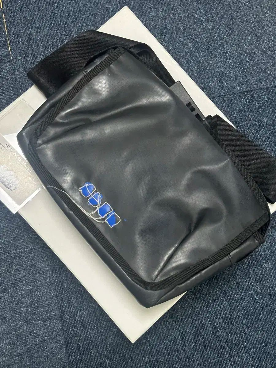 ★送料・関税込★ADERERROR★10th Product. 11★クロスバック★ ADERERROR(アーダーエラー) アドモア クロスバッグ - メルカリ