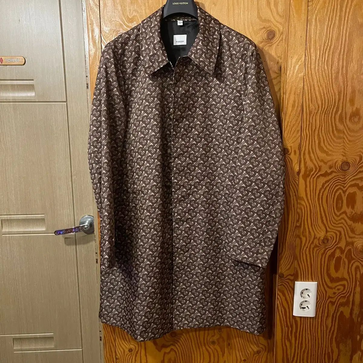 50 BURBERRY バーバリー TB ロゴ トレンチ コート