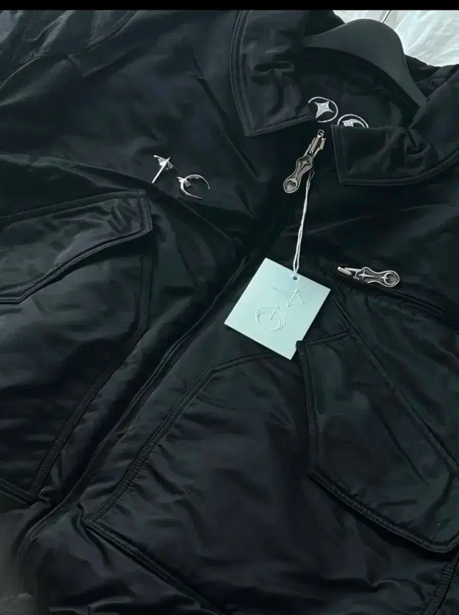 【品質は100％満足保証】 Thug Club サグクラブ 翼のない鳥 ジャケット ma ー 1 黒 新製品緊急事態 MAX90％オフ。