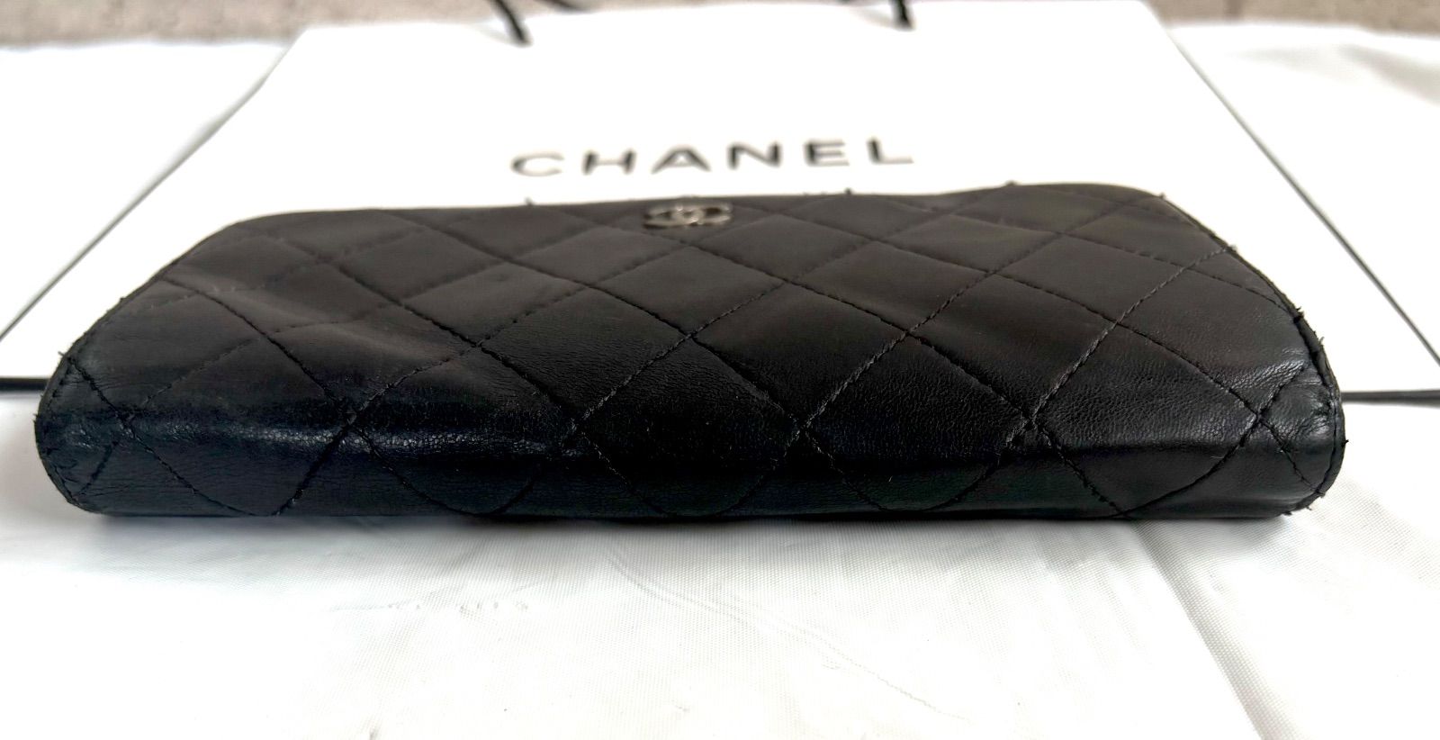 CHANEL マトラッセ ラムスキン 二つ折り財布 ブラック シャネル