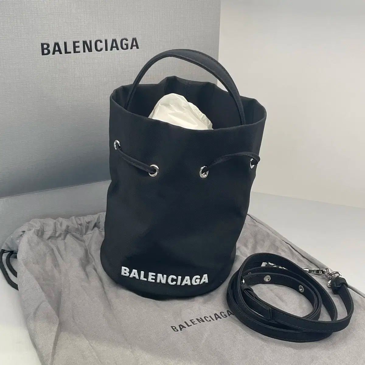 BALENCIAGA バレンシアガ バケットバッグ XS
