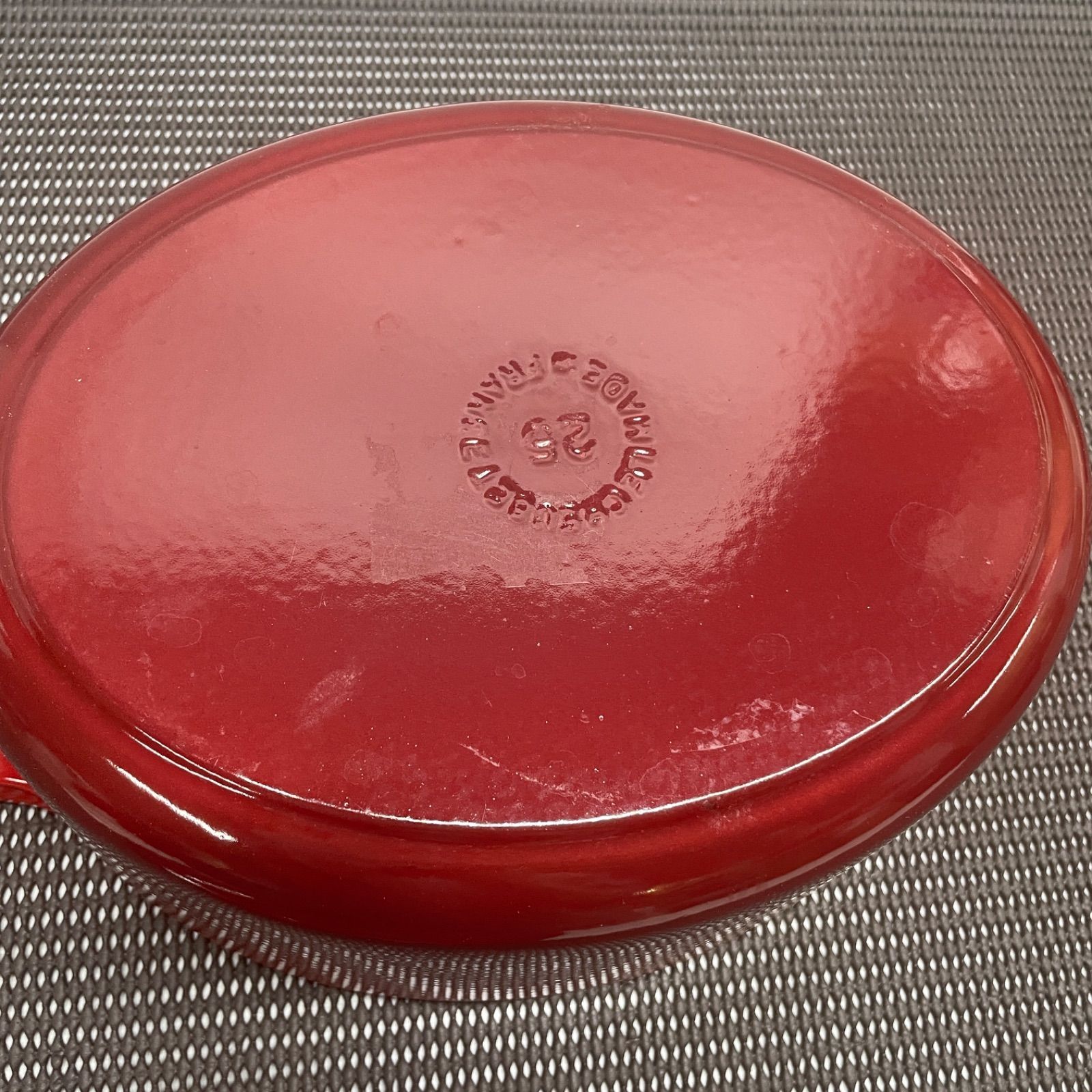 未使用　LE CREUSET ココット・オーバル 25cm　チェリーレッド Amazon｜ル・クルーゼ(Le Creuset) 鋳物 ホーロー 鍋ココット