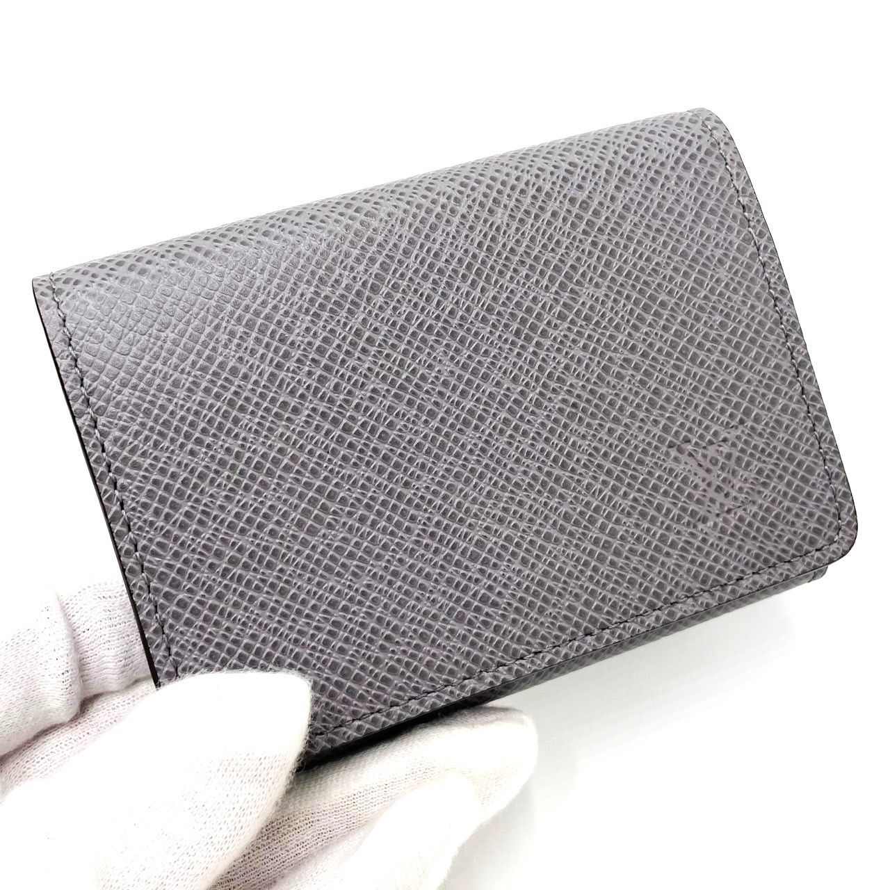 Louis Vuitton グレーレザー 名刺入れ　美品 Louis Vuitton グレー レザー 名刺入れ