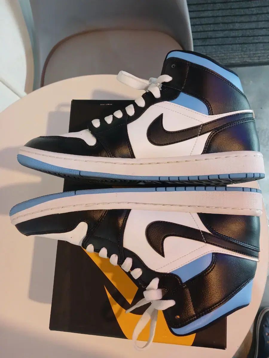 ユニバーシティ ブルー