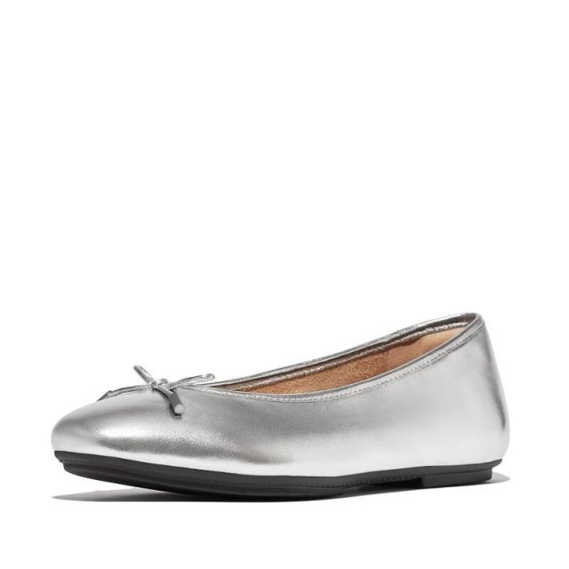 【送料無料】 フィットフロップ レディース サンダル シューズ Delicato Bow Soft llic-Leather Ballerinas Silver