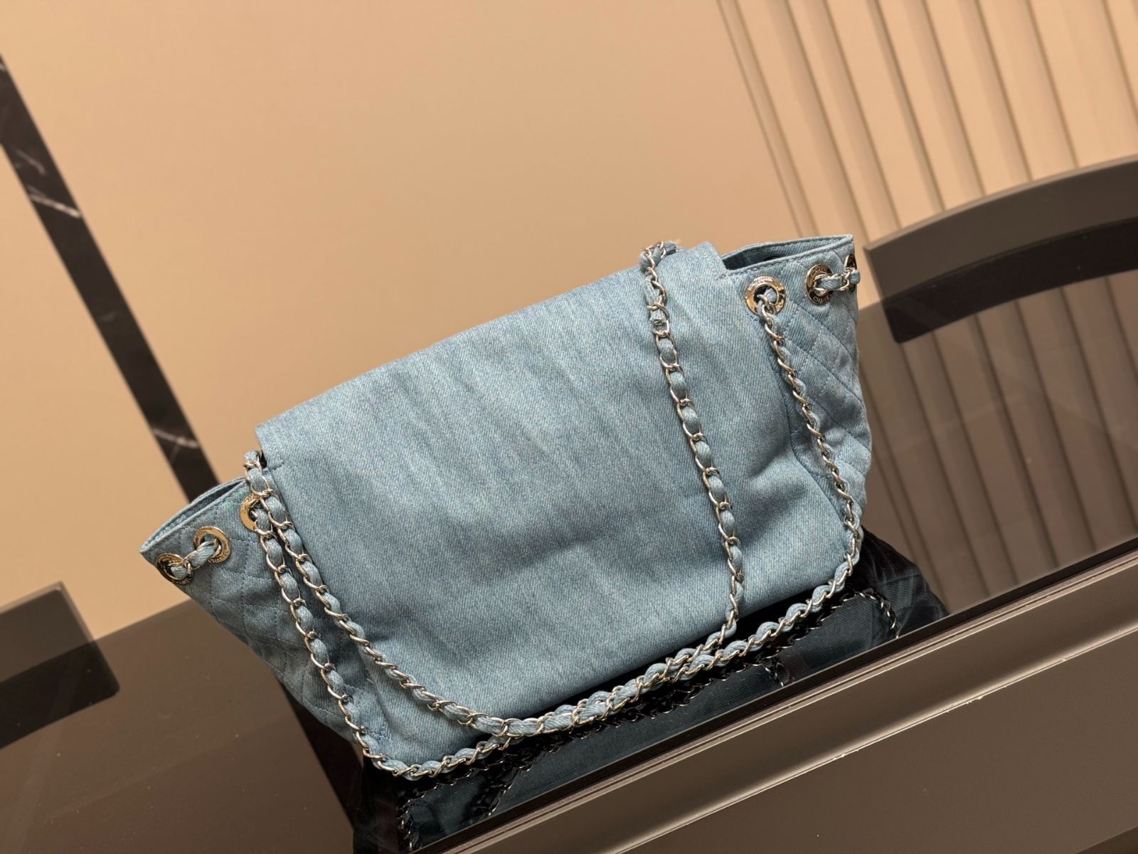 【デニム素材が上級おしゃれ】CHANEL ブローチ CHANEL シャネル ハート デニム ブローチ 新品同様 送料込