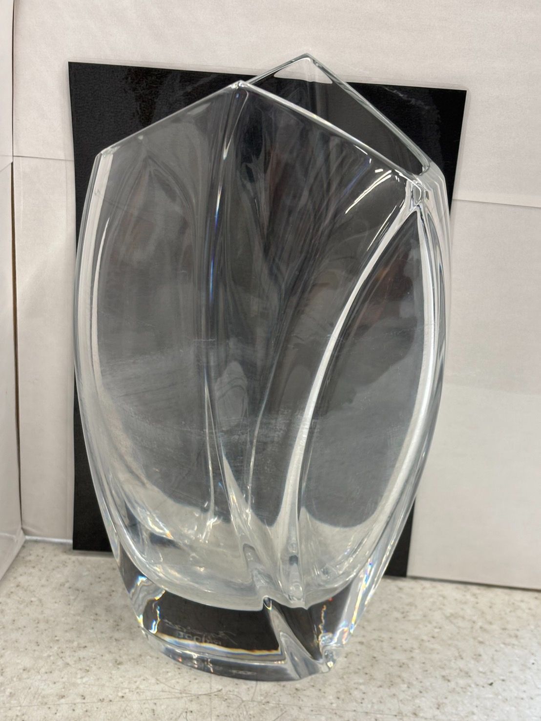 バカラ 花瓶 ジベルニー フラワーベース25cm箱付き 未使用 バカラ 花瓶 ジベルニー フラワーベース25cm箱付き 未使用 2025
