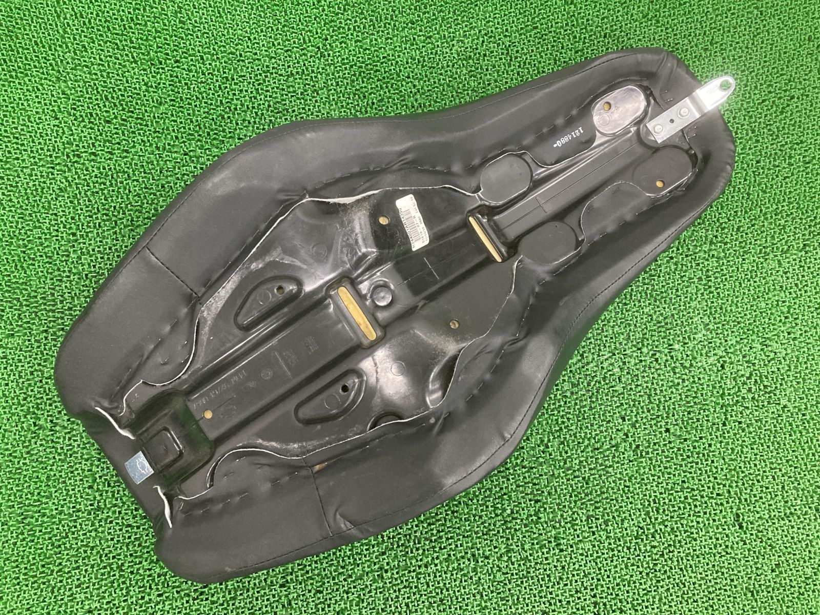 FXDC1580 シート 51819-07 ハーレー 純正 中古 バイク 部品 ダイナ
