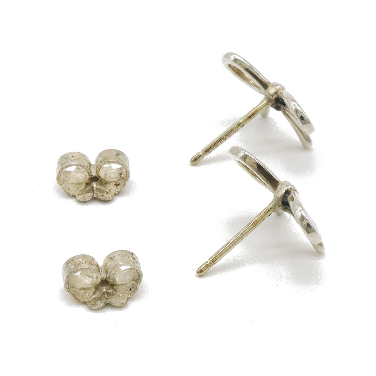 Tiffany&Co. ティファニー ボウ ピアス リボンモチーフ AG925 Tiffany & Co. リボンモチーフ ピアス TIFFANY&Co. ティファニー