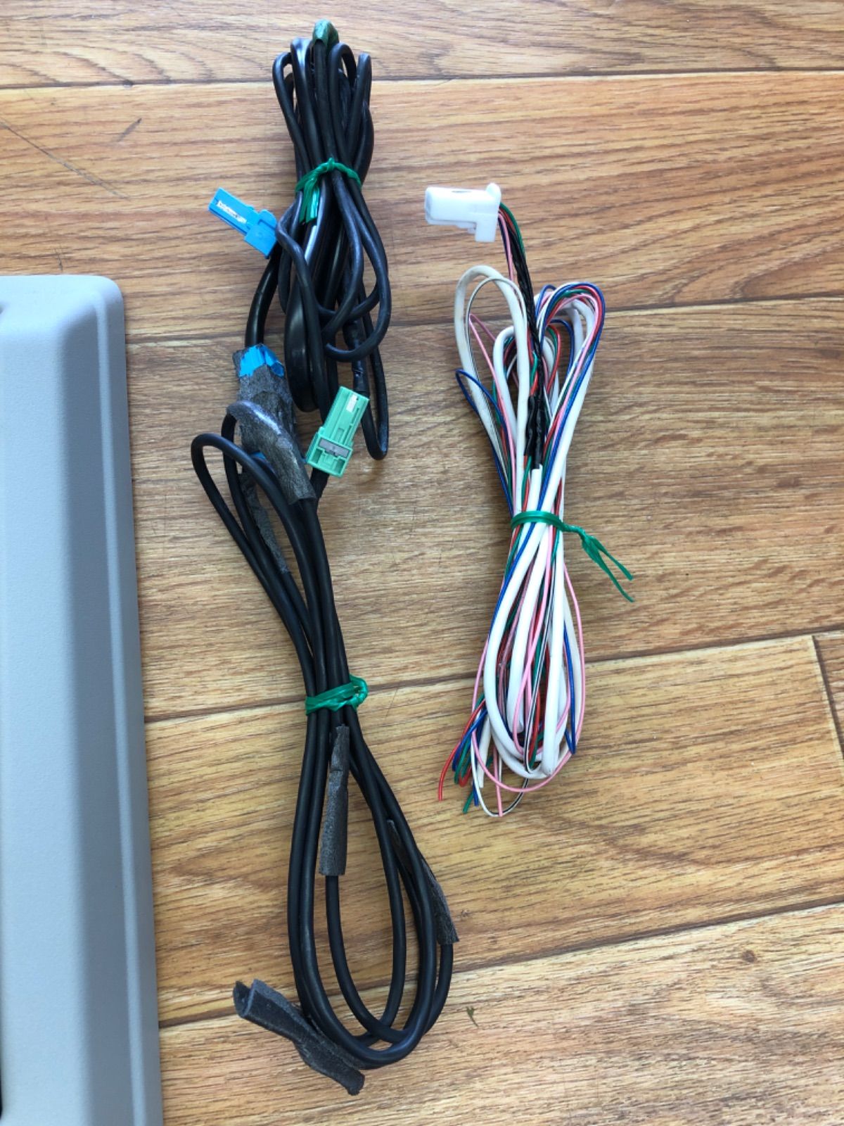 ルーミー トヨタ純正 フリップダウンモニター 08631-00030-B0 12.1インチ