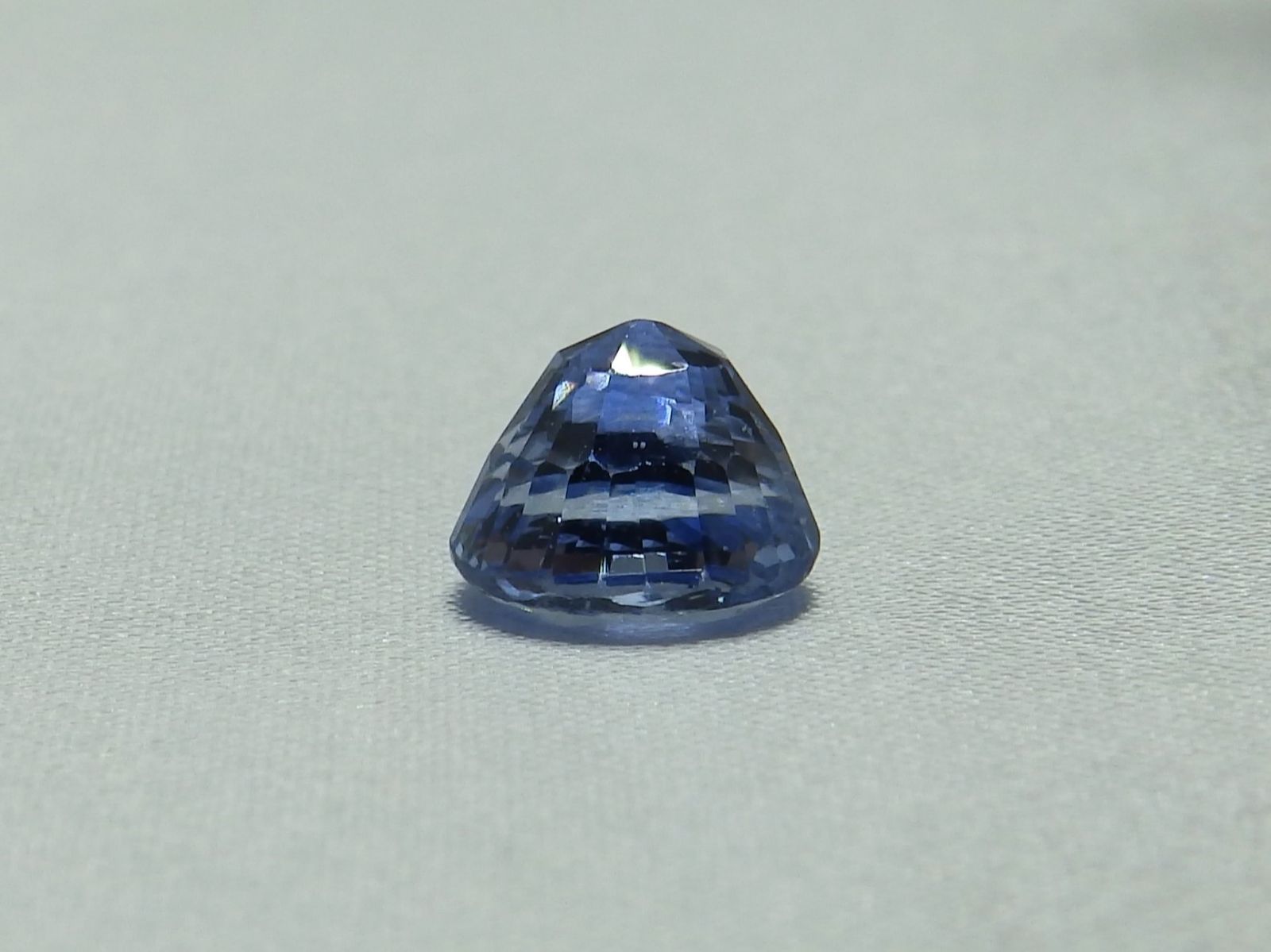 天然ブルーサファイアのルース【3.587ct】 - メルカリ