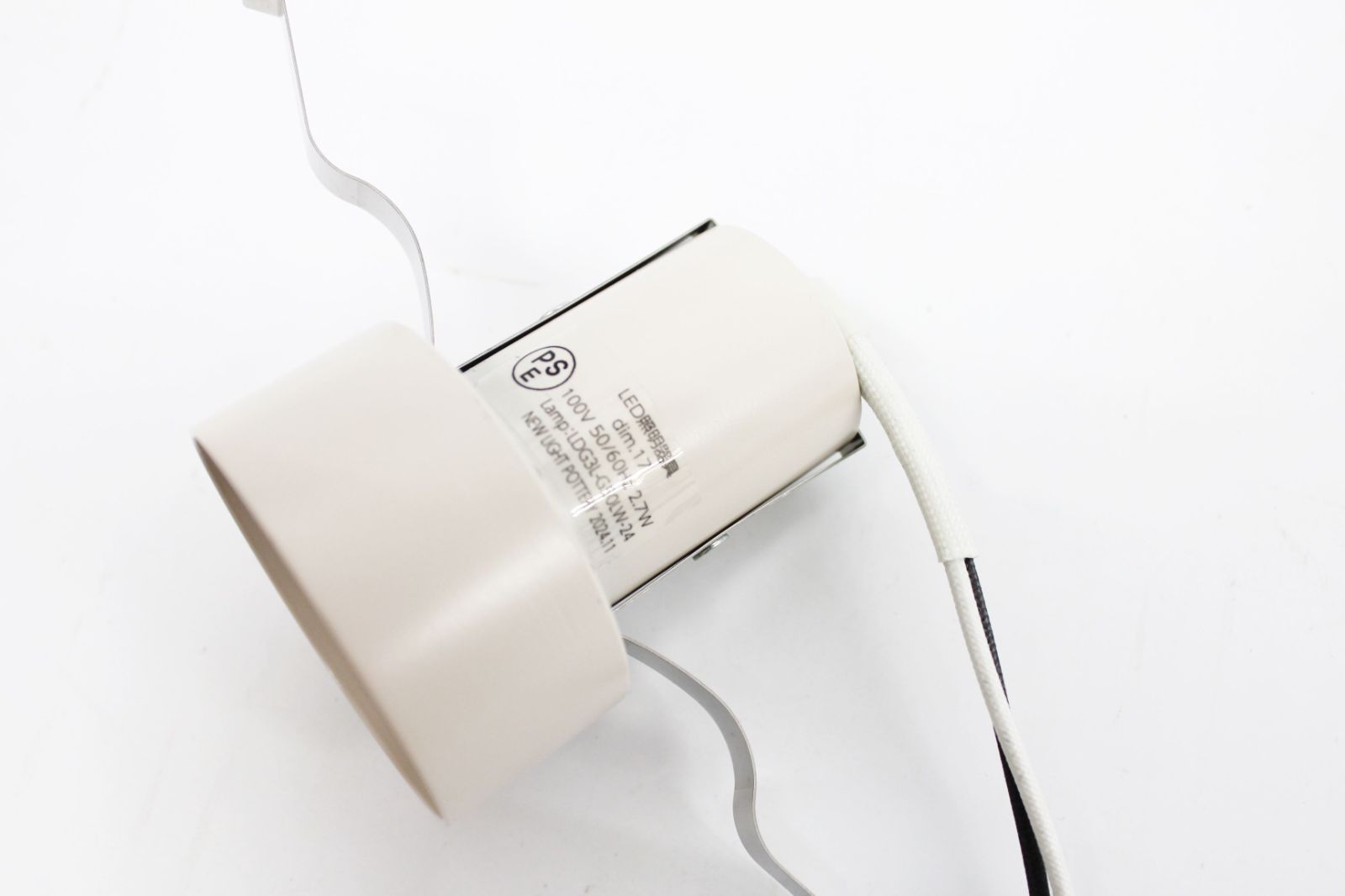 LED 埋込み型照明