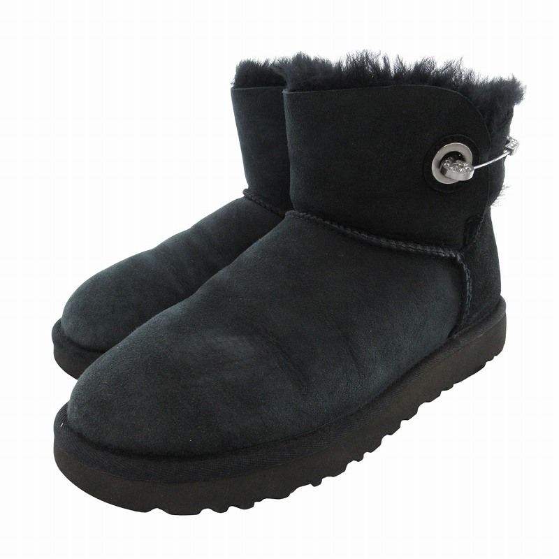 UGG スワロフスキービジュー付きムートンブーツ23cm UGG スワロフスキービジュー付きムートンブーツ23cm - メルカリ