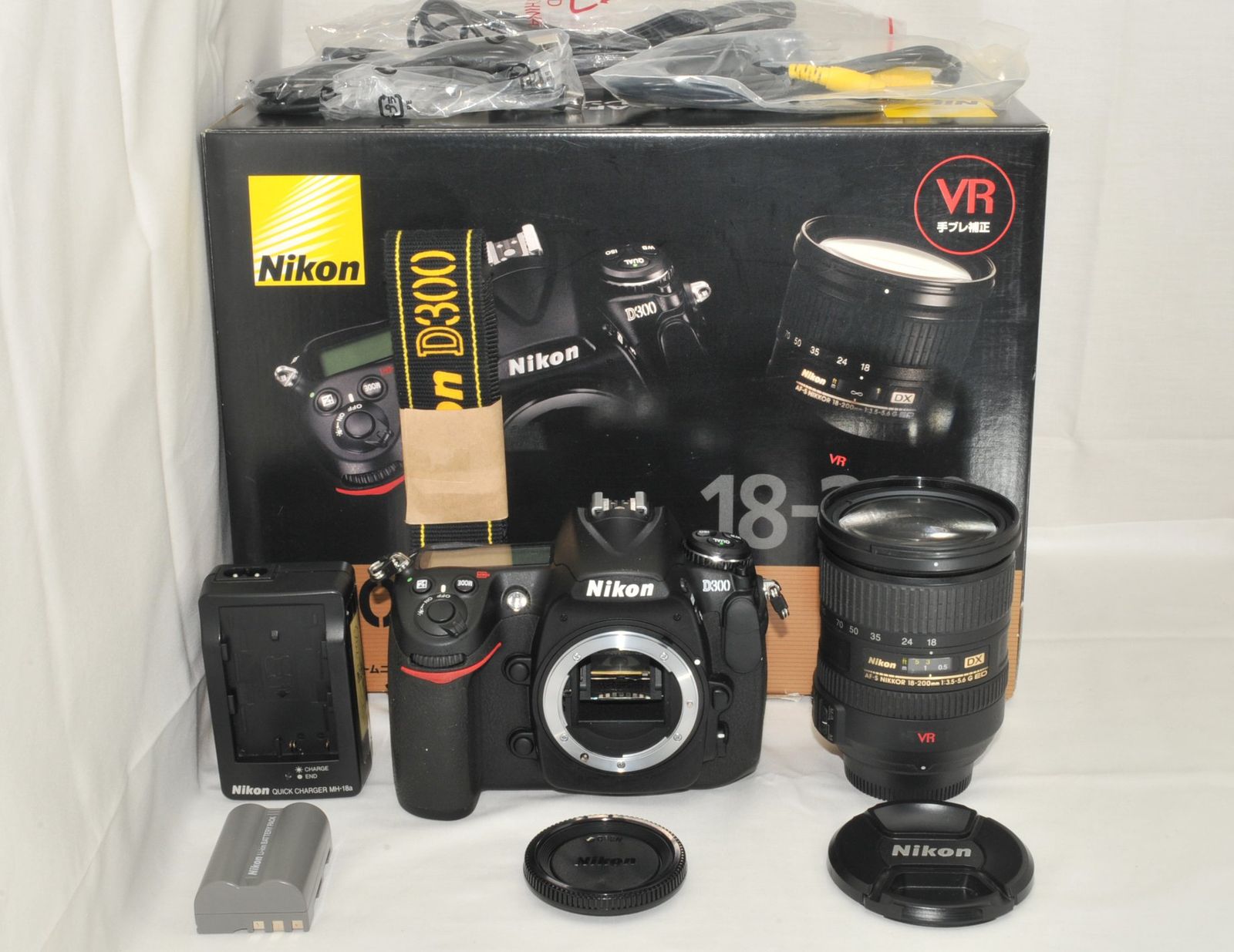 中古】Nikon デジタル一眼レフカメラ D300 AF-S DX18-200 G