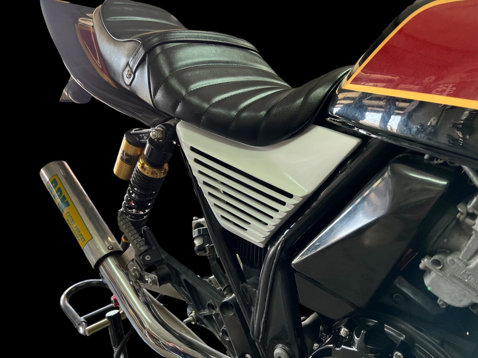 CB750K用　 FRPアルフィンタイプのサイドカバー　FRP ◇◇CB400SF・SB アルフィンタイプ サイドカバー FRP製 高強度