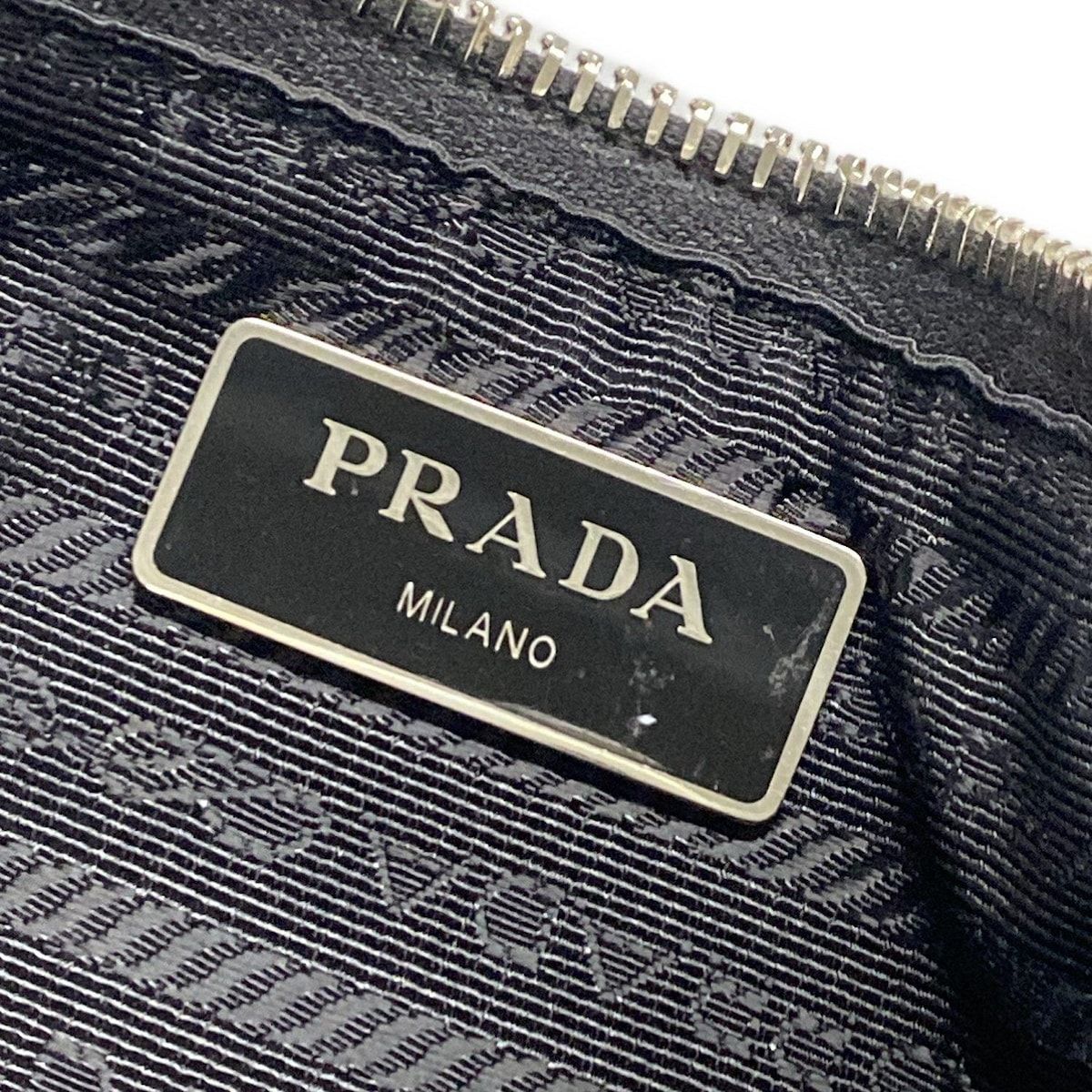 PRADA プラダ