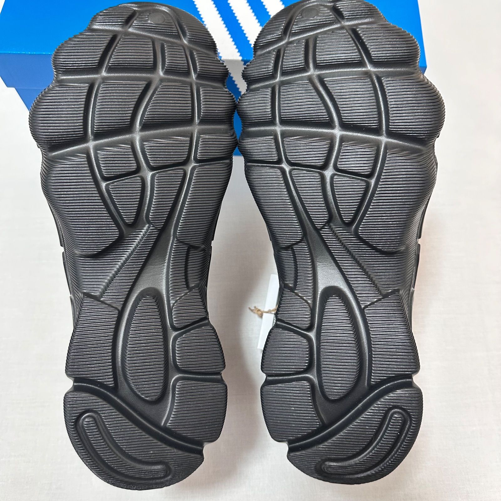 新品　25.5㎝　アディダス　オリジナルス　Adifom スーパーノヴァ 新品 25.5㎝ アディダス オリジナルス Adifom スーパーノヴァ