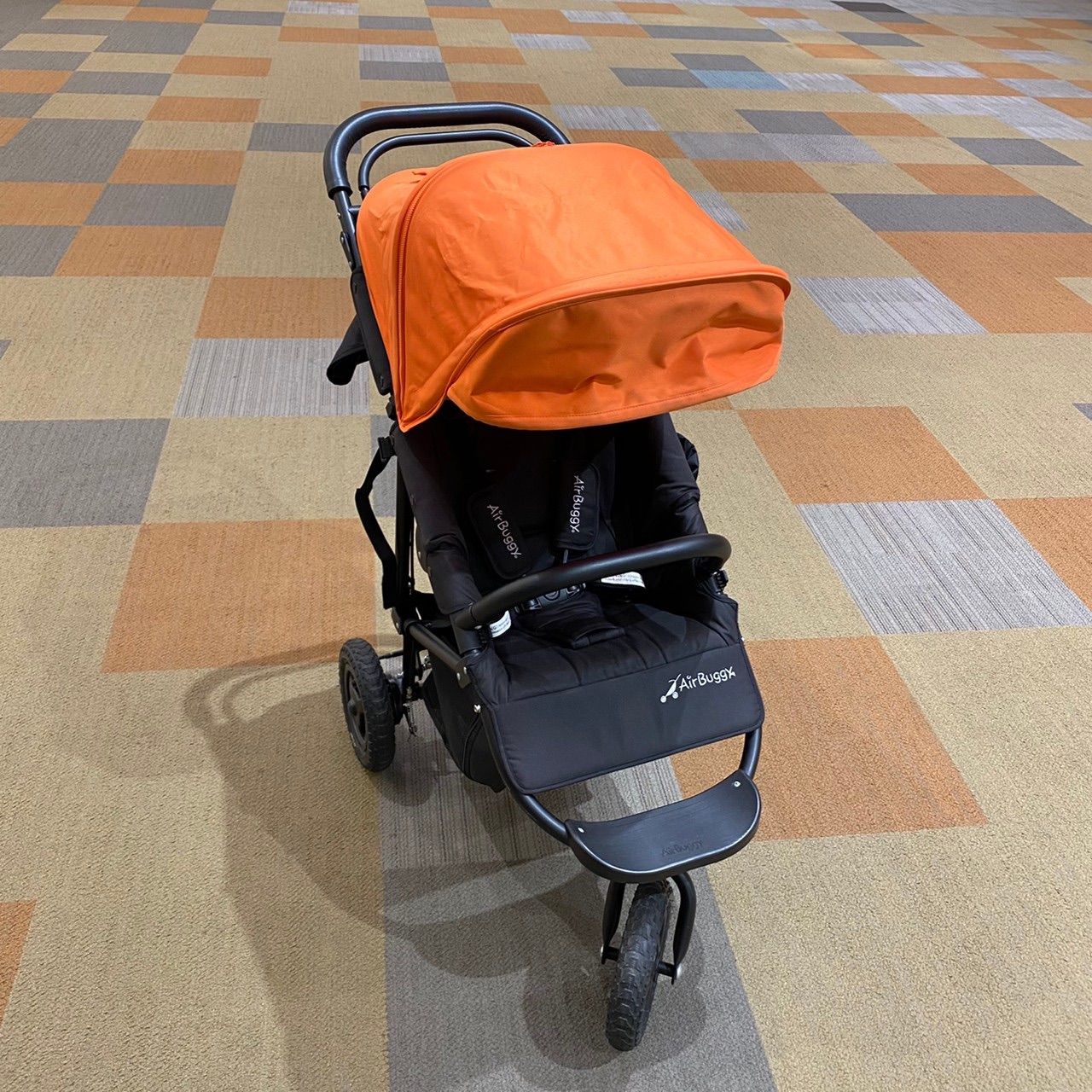 AirBuggyココプレミアベビーカー バギーブラック×オレンジエアバギー