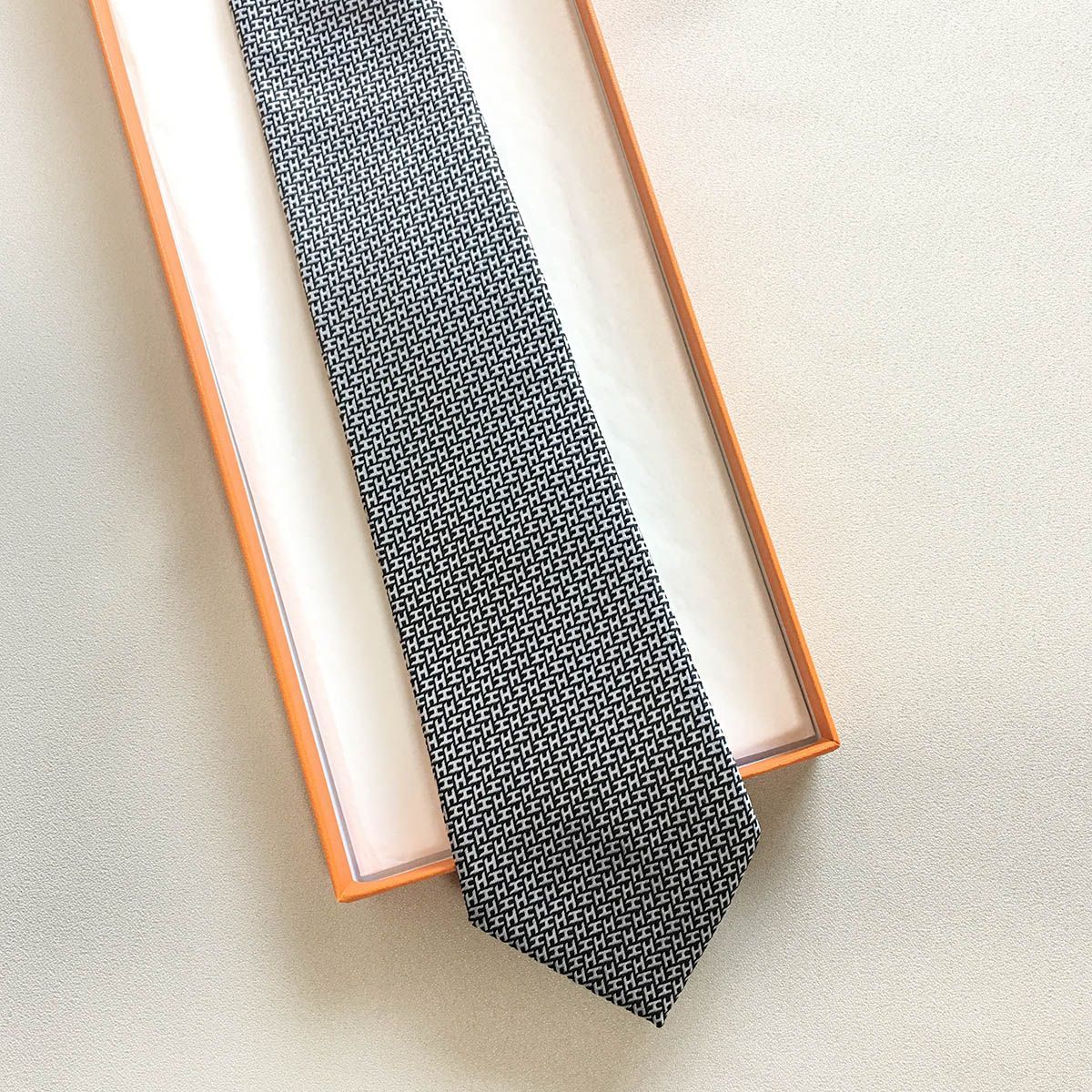 美品 エルメス HERMES ネクタイ シルク100% フランス製 ブラック