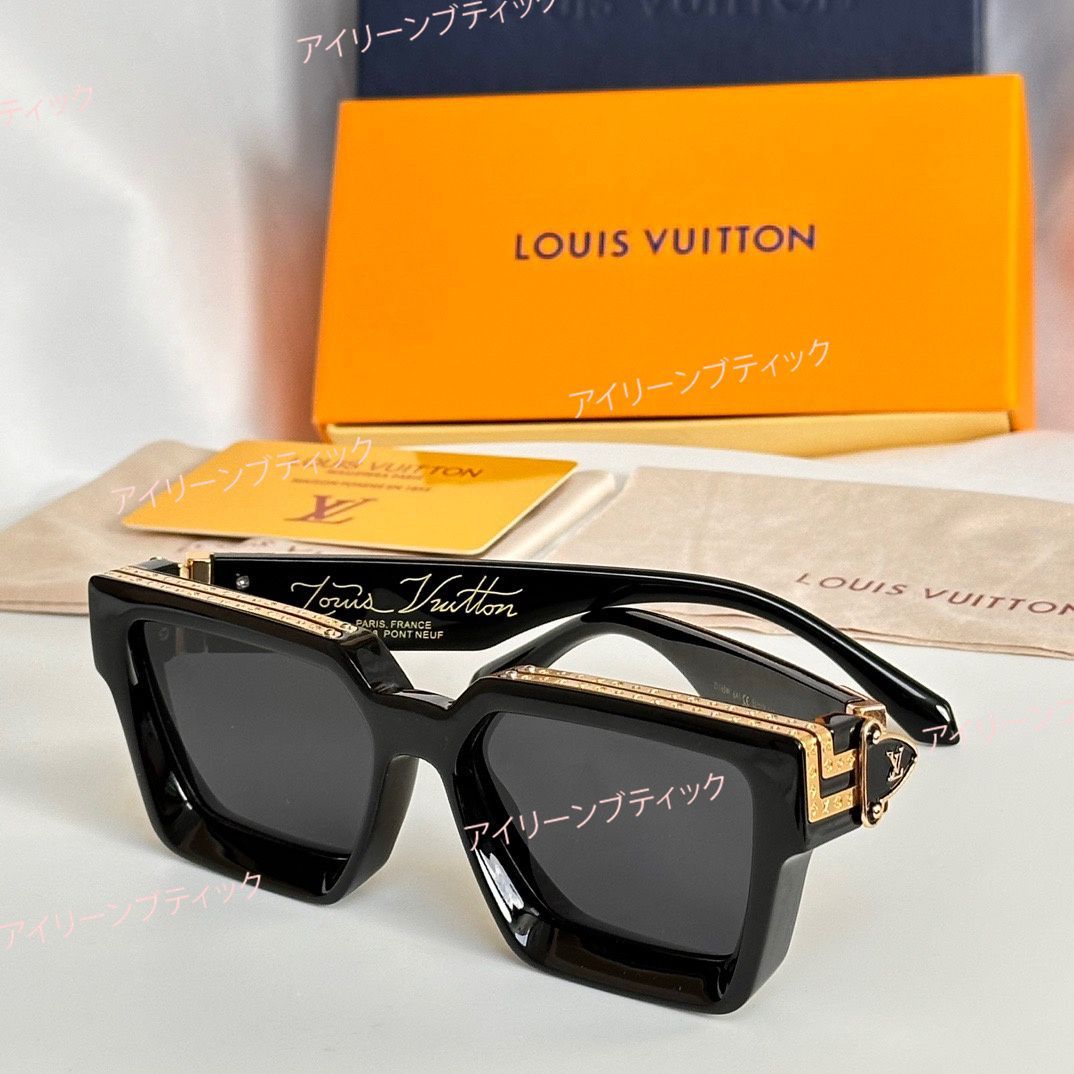 LOUIS VUITTON黒のフレームサングラス