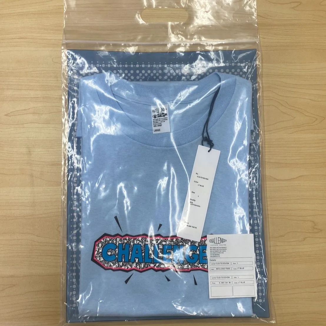 ☆新品未使用☆定価6,380円 　CHALLENGER 80‘ｓLOGO TEE チャレンジャー White LT BLUEメンズ　レディース　 おしゃれ　シンプル　ブランド　半袖シャツ　シャツ　服　ストリート　長瀬智也　芸能人　アイドル　ガレージ