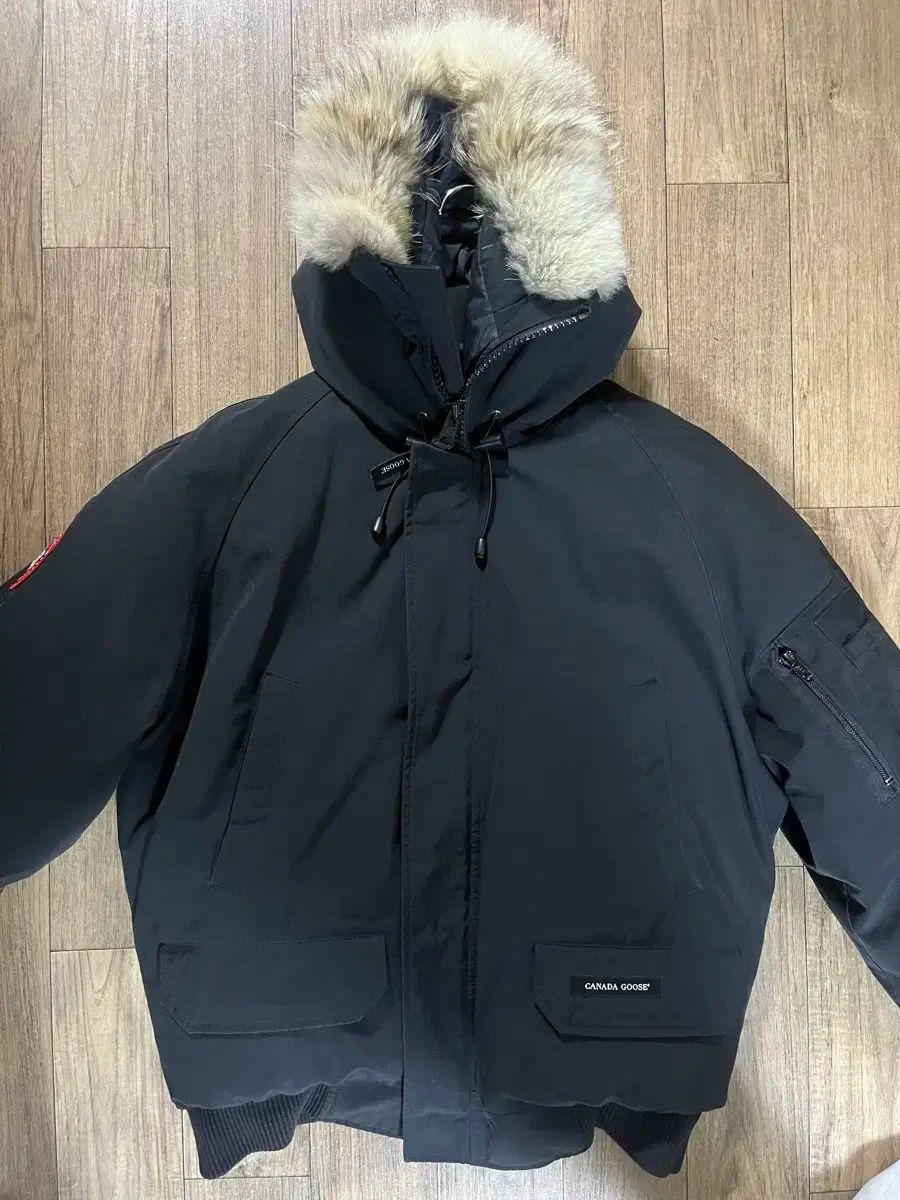 【雷市場（ポンジャン）商品韓国直送】 CANADA GOOSE(カナダグース) チリワック 黒