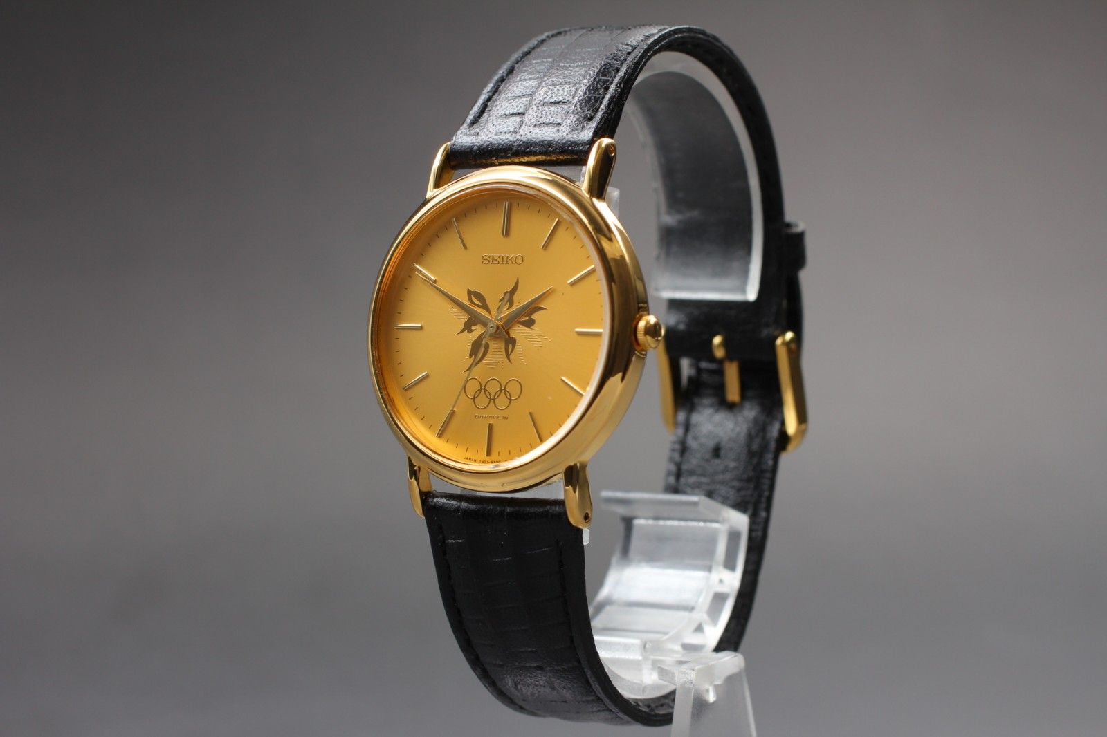 セイコー 1990年製 SEIKO 7N21-8A00 長野オリンピックモデル メンズ 腕時計 ゴールド クオーツ ラウンド 日本製 記念 モデル レザーベルト