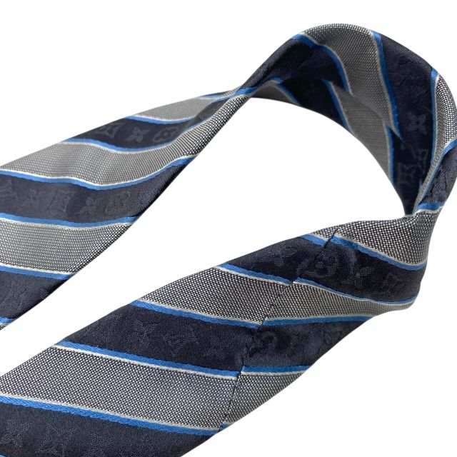 【極美品】ルイヴィトン　ネクタイ　ストライプ　モノグラム　ロゴ　水色 LOUIS VUITTON ルイヴィトン ネクタイ ストライプ モノグラム