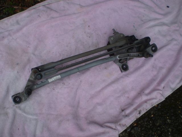 MB4164T ボルボV40 T4 純正 ワイパーリンケージASSY モーター付 本州