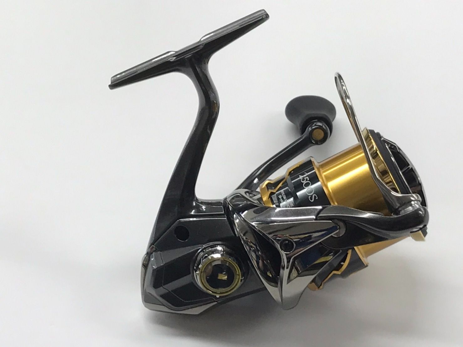 シマノ 20ツインパワー 2500S（スピニングリール） - メルカリ