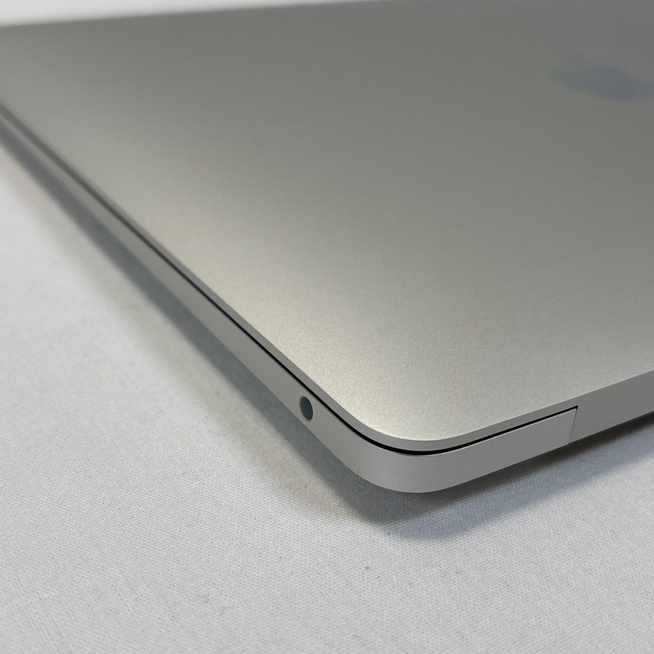 美品✨MacBook Air M1 8GB 256GB バッテリー98% シルバー - メルカリ