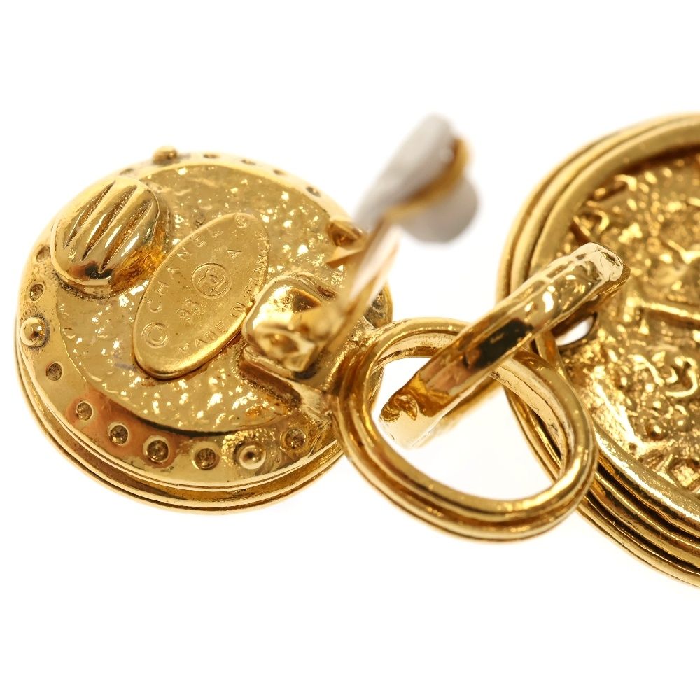 CHANEL (シャネル) コインモチーフ イヤリング ゴールド×レッド GP  