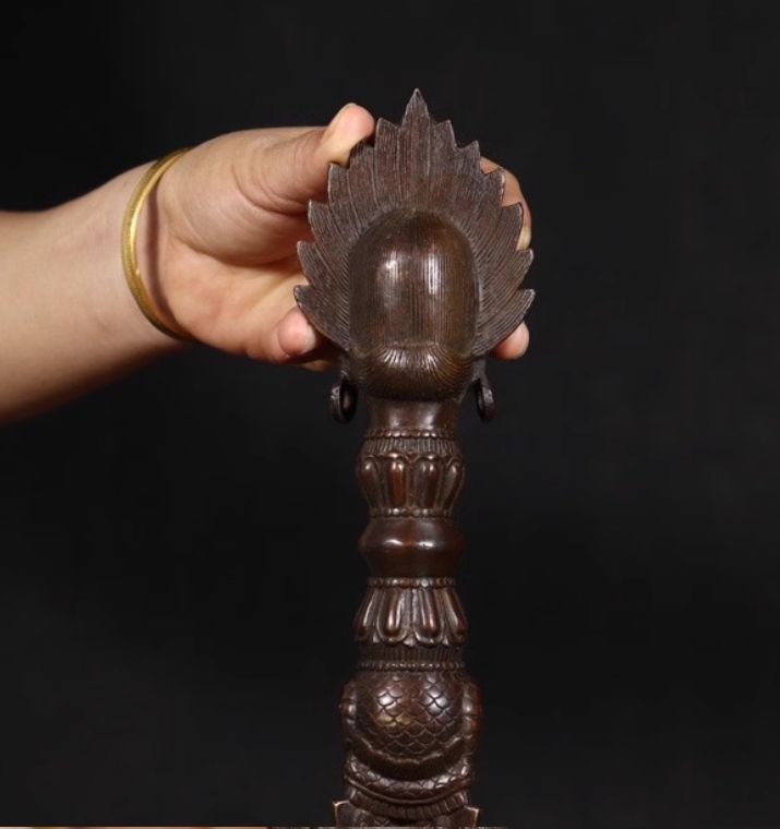 金剛杵降魔杵 法器 チベット密教仏具 銅製品 鎮宅辟邪 開運風 招財置物工芸品 四股法器金剛杵密教法器 銅製品 鎮宅辟邪 開運風水 招財 置物 工芸品